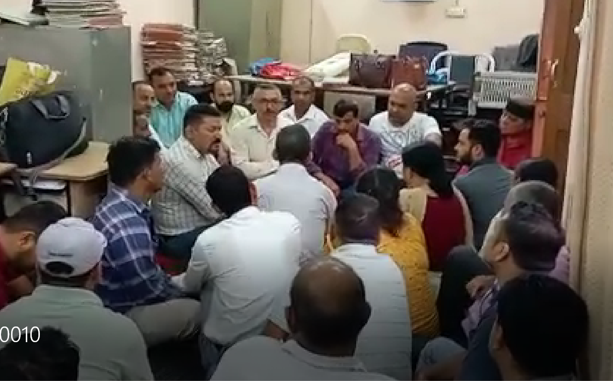 जिला परिषद केडर कर्मियों की मांगे जायज़ बोले कांग्रेस नेता