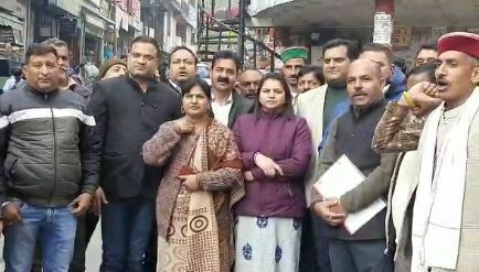 भाजपा के पूर्व मंत्री विक्रम सिंह और बीजेपी मंडल के खिलाफ हमीरपुर में हुई शिकायत दर्ज, कड़ी कार्रवाई की मांग