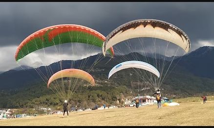 जिला कांगड़ा में पैराग्लाइडिंग गतिविधियां 2 माह तक बंद