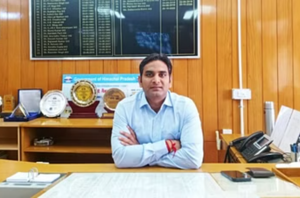 हमीरपुर ज़िला के ग्रामीण क्षेत्र में जमीन धंसने से 20 परिवार हुए प्रभावित
