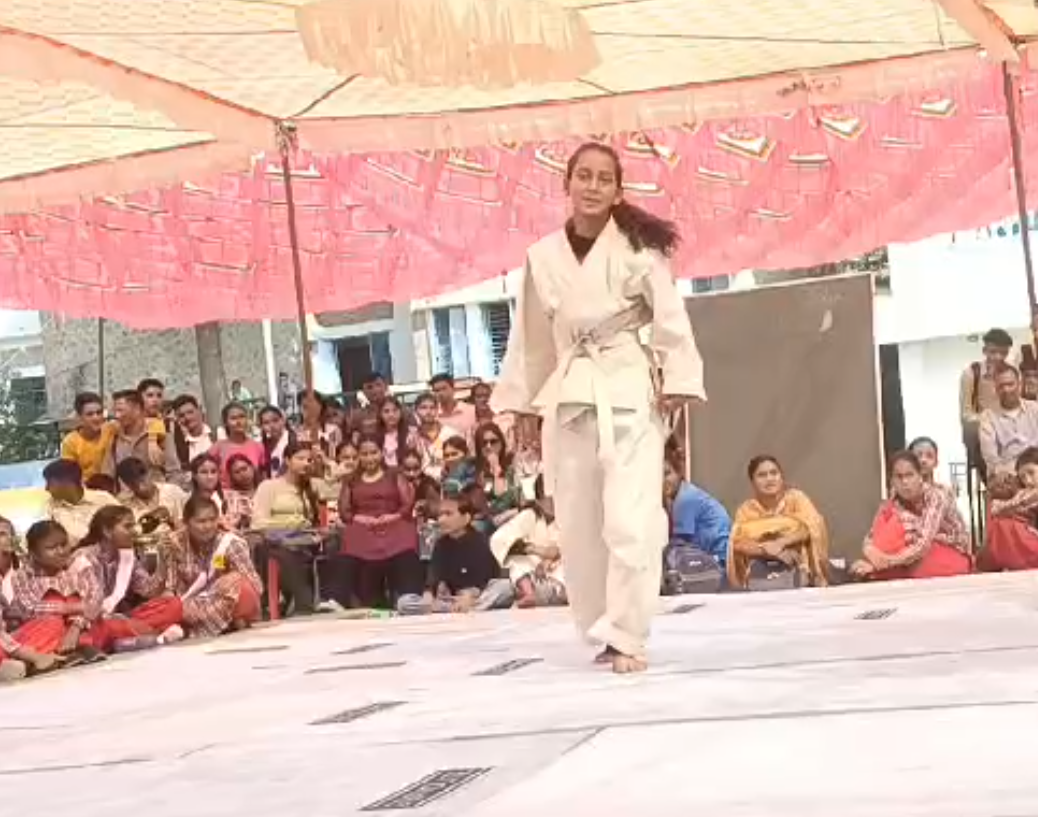 राजकीय वरिष्ठ माध्यमिक पाठशाला बरोट जूडो में पूरे ज़िला में प्रथम, दीपिका और सिमरन ने जीता गोल्ड