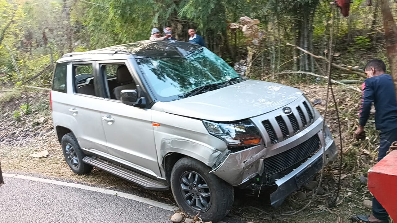 चिंतपूर्णी के समनोली- शिवपुरी सड़क पर हुआ हाद*सा