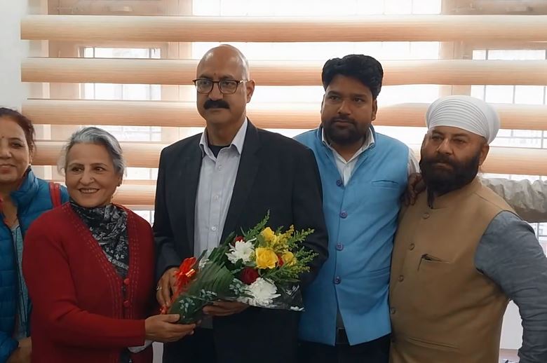 वीरेंद्र भट्ट के हाथ आई छोटी काशी की कमान, चुने गए नगर निगम के मेयर