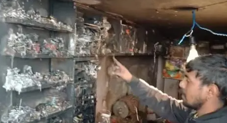 आ*ग लगने से दुकान मालिक का लाखों का नुकसान,लेकिन मौके पर नही फायर ब्रिगेड