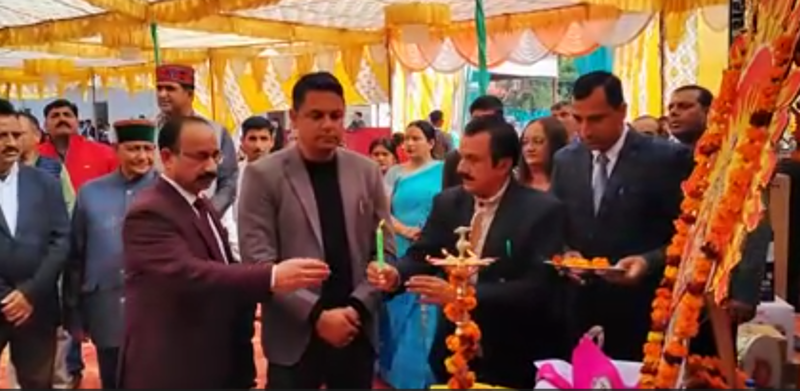 गुरुकुल पब्लिक सीनियर सेकेंडरी स्कूल ने मनाया बार्षिक पारितोषक वितरण समारोह