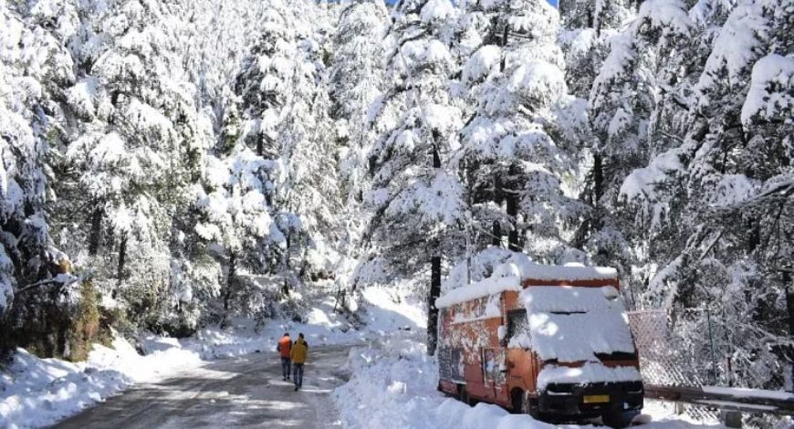 हिमाचल में पर्यटकों को देखने को मिलेगा ‘व्हाइट न्यू ईयर’, पहाड़ों पर होगी बर्फ़बारी