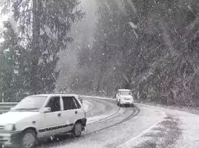 खत्म हुआ इंतज़ार; हिमाचल में हुई साल की पहली बर्फबारी