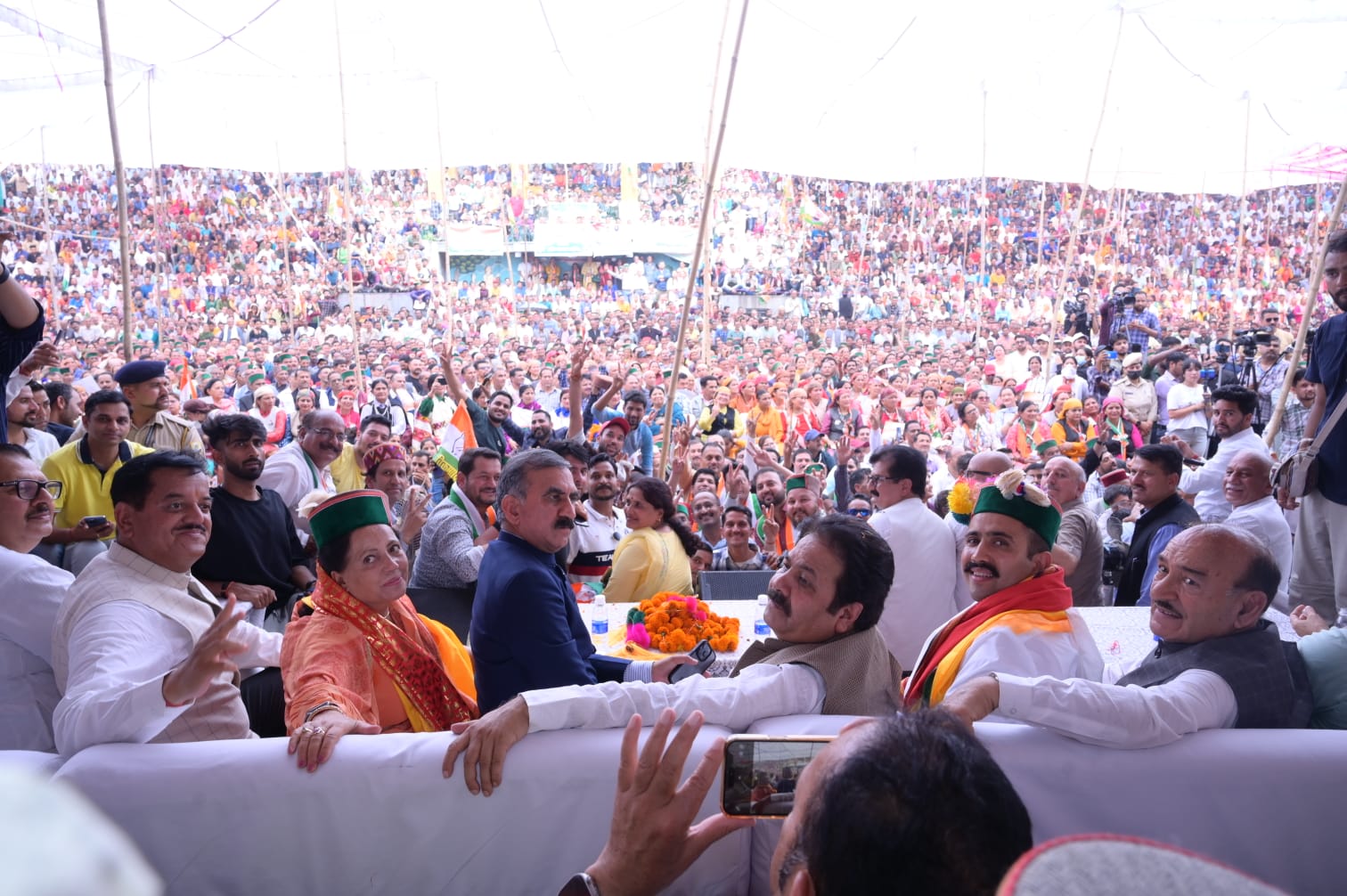 कांग्रेस प्रत्याशी विक्रमादित्य