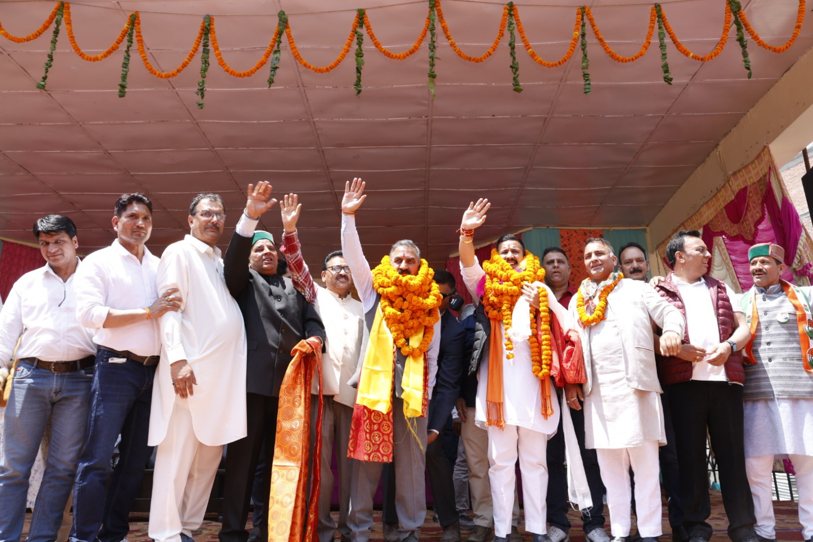 सफाई कर्मियों को घर