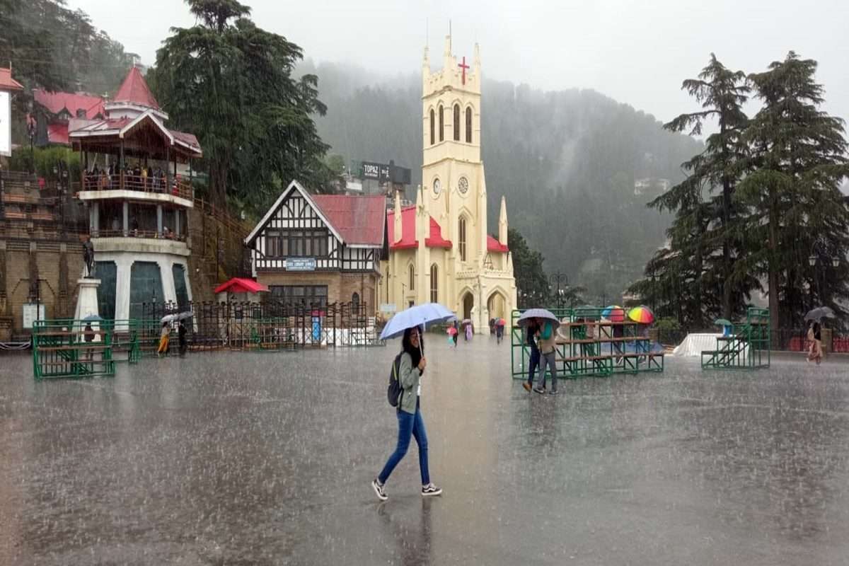 राजधानी शिमला में हुई बारिश से कई जगहों पर भूस्खलन