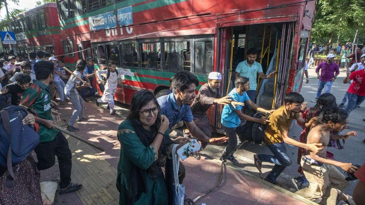 बांग्लादेश में हिंसक प्रदर्शन, 35  से अधिक लोगों की मौ.त
