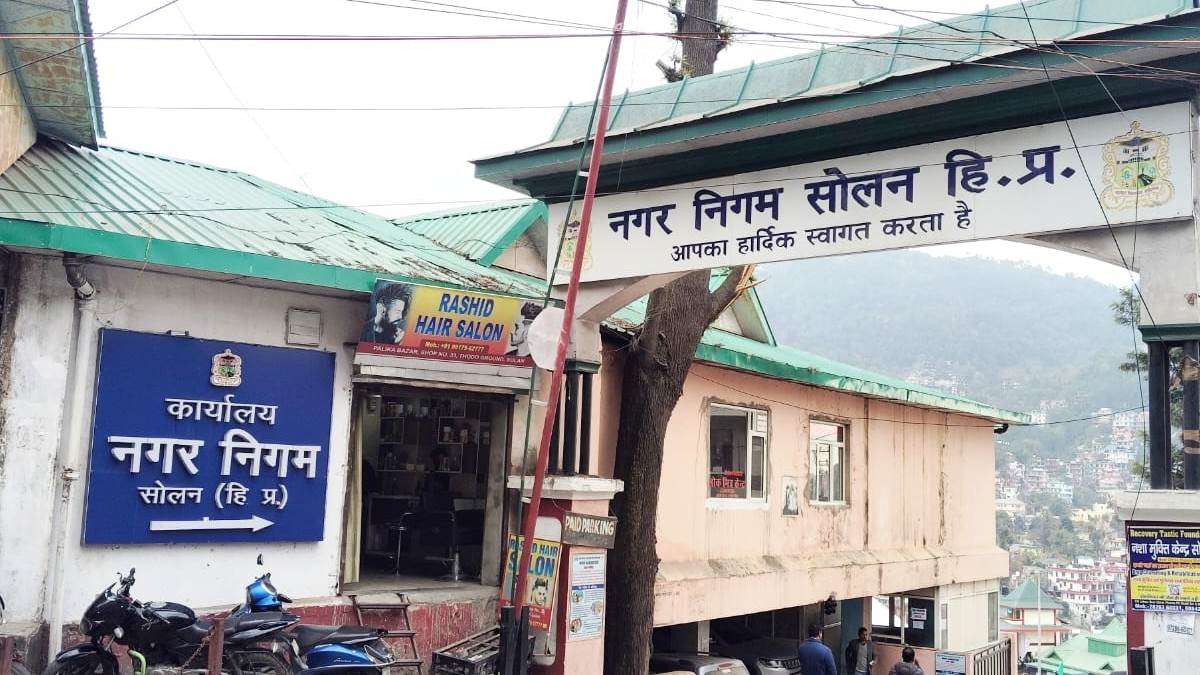 सुप्रीम कोर्ट के आदेशों के बाद सुक्खू सरकार को लगा झटका