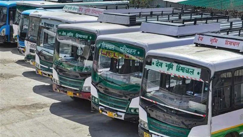 हिमाचल प्रदेश में अब HRTC की बसों में महिलाओं को सिर्फ 25 फीसदी छूट देने की तैयारी कर रहा है। बताया जा रहा है की हिमाचल पथ परिवहन निगम को घाटे से उबारने की कवायद के तहत सरकार यह फैसला लेने जा रही है।