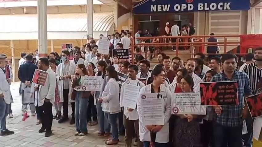 हिमाचल के अस्पतालों में डॉक्टरों की हड़ताल जारी, मरीज परेशान