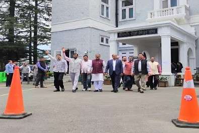 हिमाचल प्रदेश विधानसभा का मानसून सत्र के पहले ही दिन सदन में हंगामा