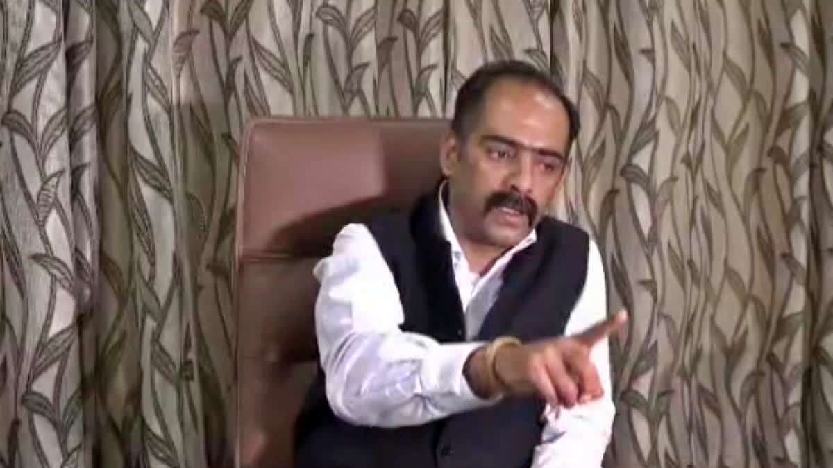 AIMIM प्रमुख ओवैसी के बयान पर मंत्री अनिरूद्ध सिंह का पलटवार