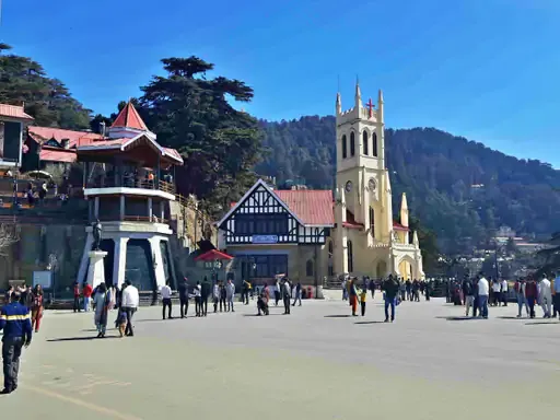 हिमाचल के ऊंचे पहाड़ों पर बर्फबारी, चार शहरों का तापमान माइनस