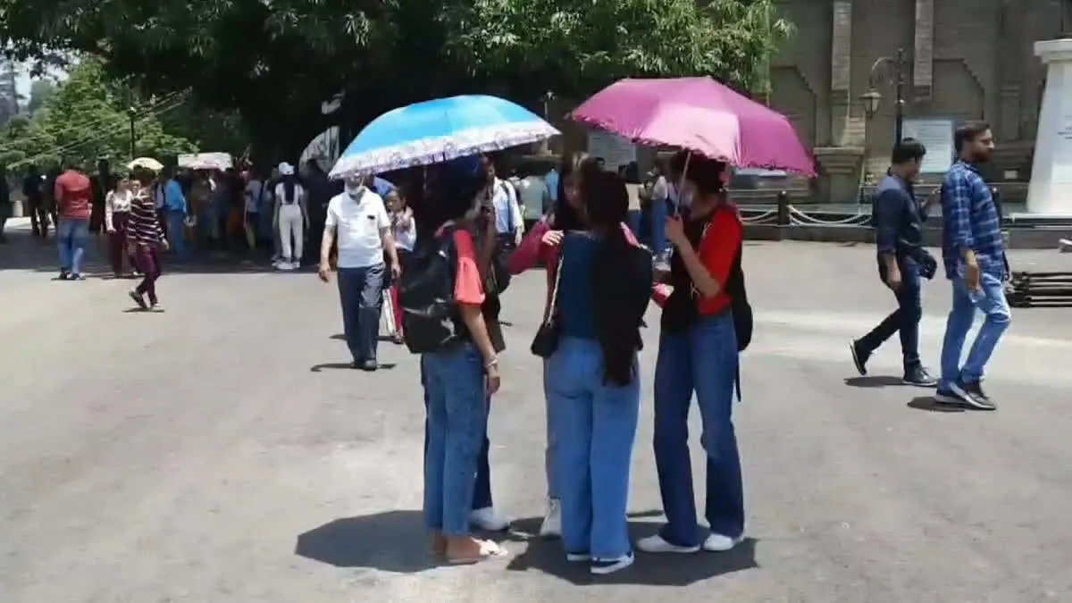 हिमाचल प्रदेश में तपती गर्मी और हीटवेव की चेतावनी