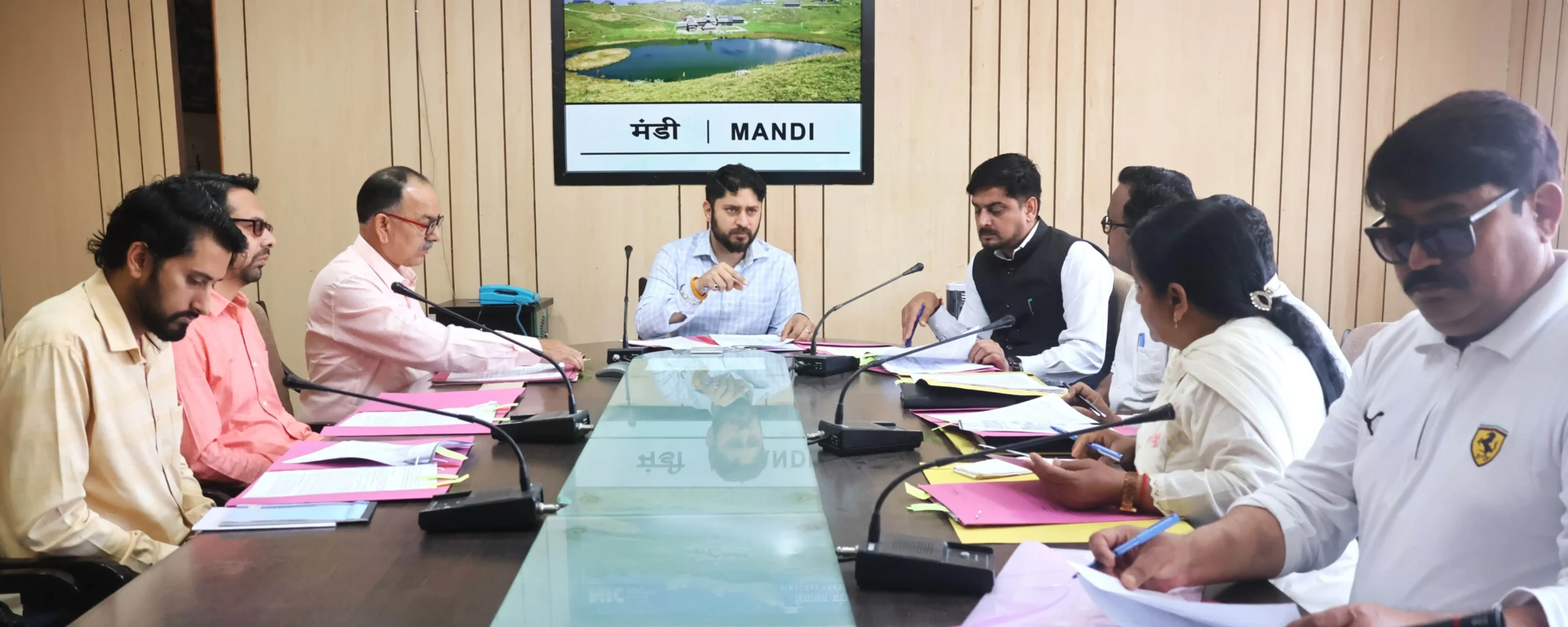 जिला मंडी में राशन कार्ड उपभोक्ताओं की ई-केवाईसी प्रक्रिया शीघ्र पूर्ण होगी – उपायुक्त अपूर्व देवगन