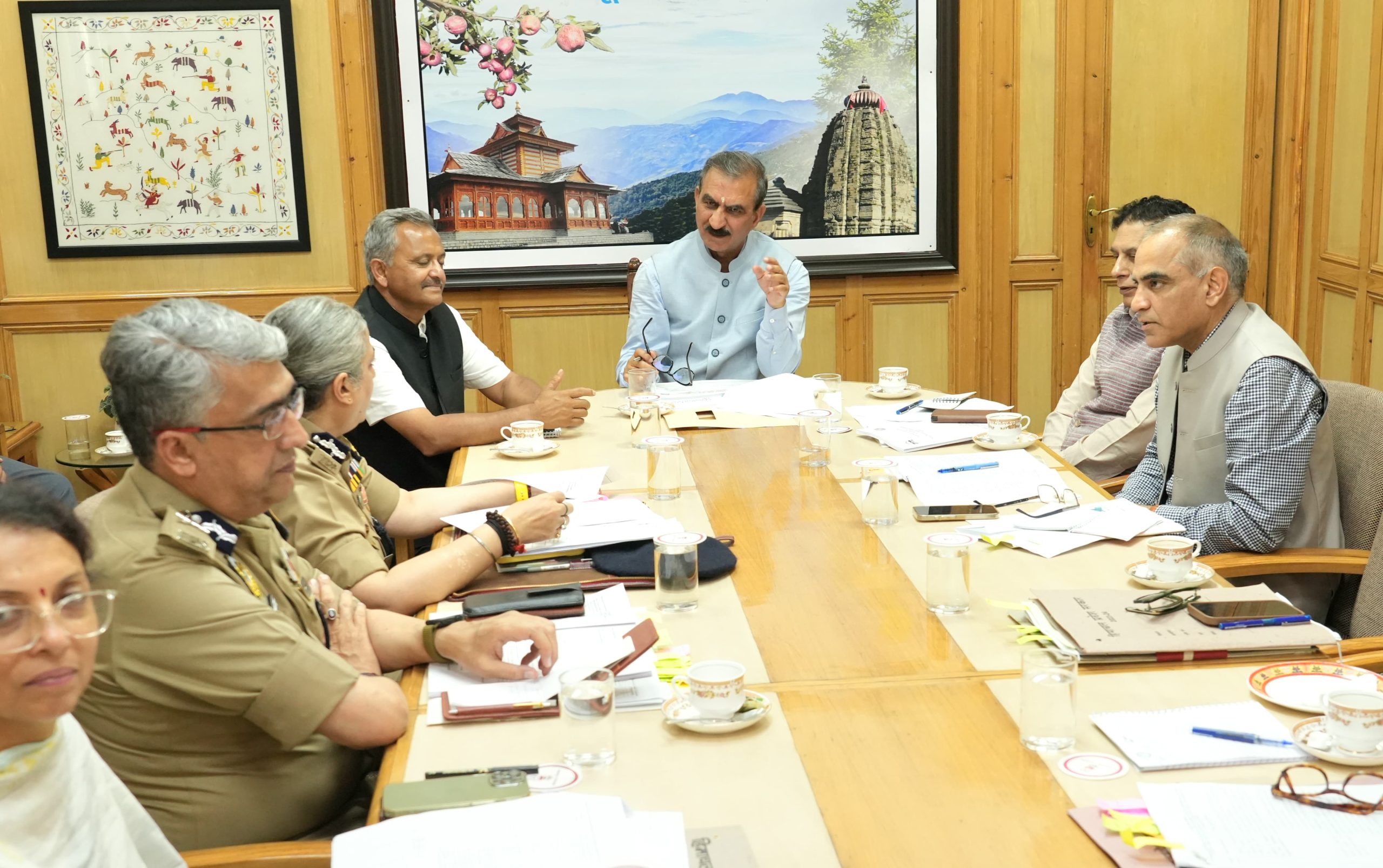 हिमाचल में आपदा को लेकर सीएम सुक्खू की उच्चस्तरीय बैठक, अब तक 700 करोड़ का नुकसान, SDRF को किया जाएगा मज़बूत